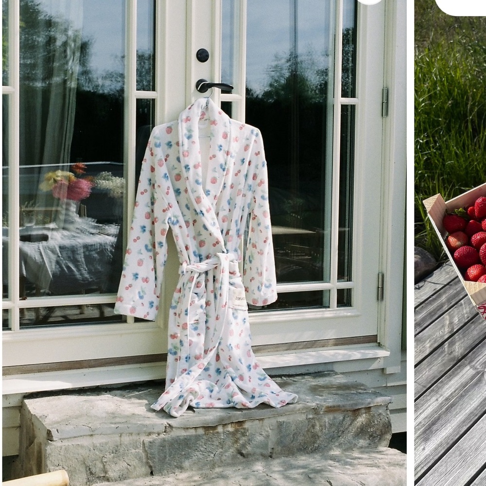 Djerf Avenue robe in summer berries
